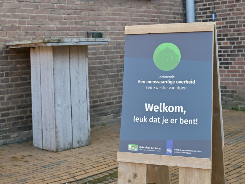 Foto van het welkomstbord buiten
